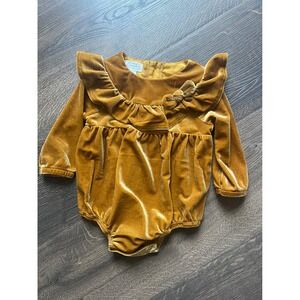 Mud Pie Baby Girl 3-6M Gold Velvet Ruffle Long Sleeve Bow Bodysuit Romper